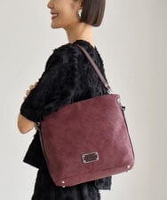 BKCAG09160 MK MICHEL KLEIN BAG(MK ミッシェルクラン バッグ) [2WAY]スエード風メタルタグアクセントショルダーバッグ ボルドー