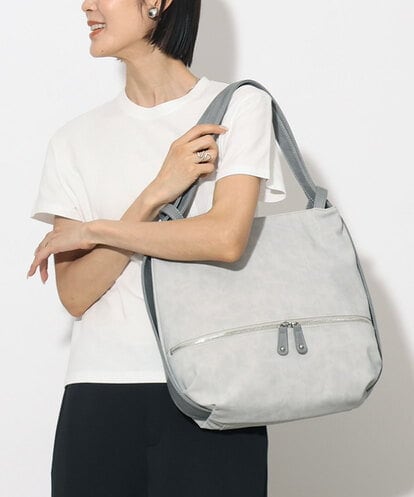 BKCGA05165 MK MICHEL KLEIN BAG [2WAY/A4サイズ対応]シルバーラメアクセント変形トートバッグ