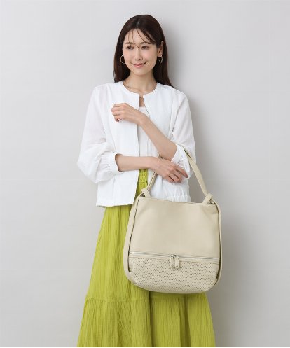 BKCGA26165 MK MICHEL KLEIN BAG [2WAY/A4サイズ対応]パンチングデザイン変形トートバッグ