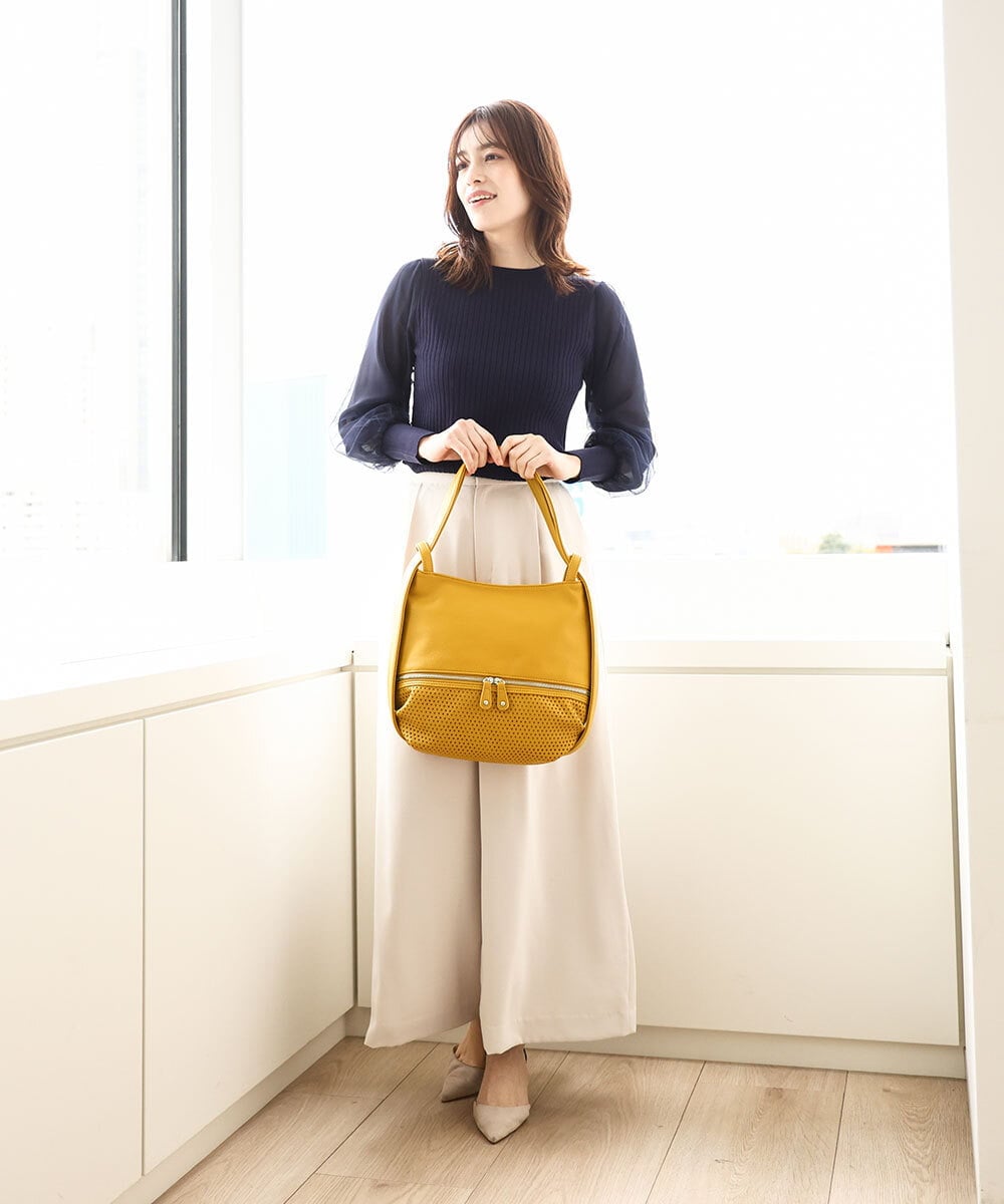 BKCGA28155 MK MICHEL KLEIN BAG(MK ミッシェルクラン バッグ) [2WAY]パンチングデザイン変形ミニトートバッグ マスタード