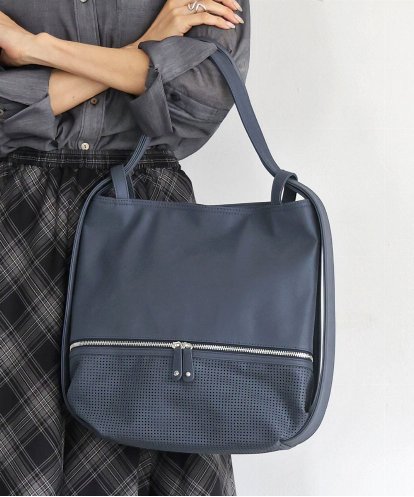 BKCGD26165 MK MICHEL KLEIN BAG [2WAY]パンチングデザイン変形トートバッグ