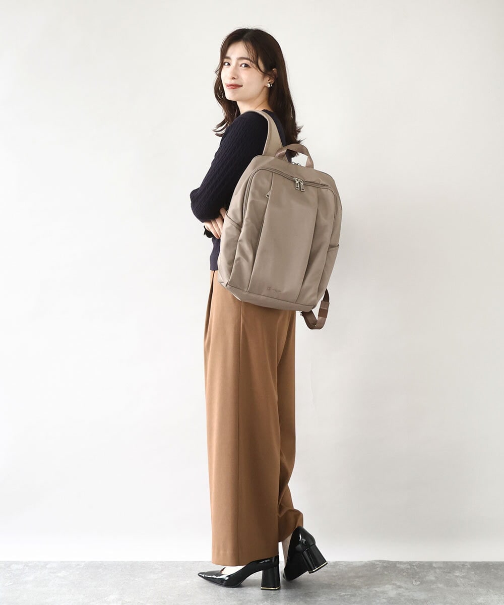 BKRAD03170 MK MICHEL KLEIN BAG(MK ミッシェルクラン バッグ) [撥水/A4収納可]フロントタックデザインリュック グレー