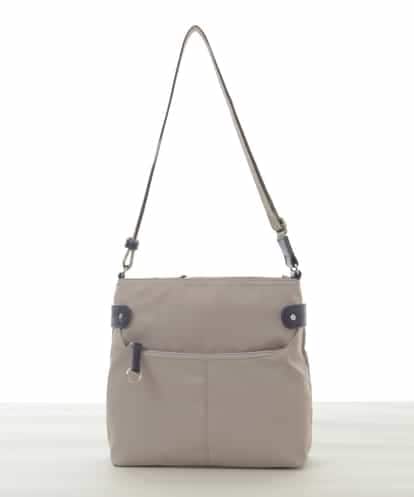 BKRAD90150 MK MICHEL KLEIN BAG [撥水/500g以下の軽量]アクセントレザースクエアショルダーバッグ