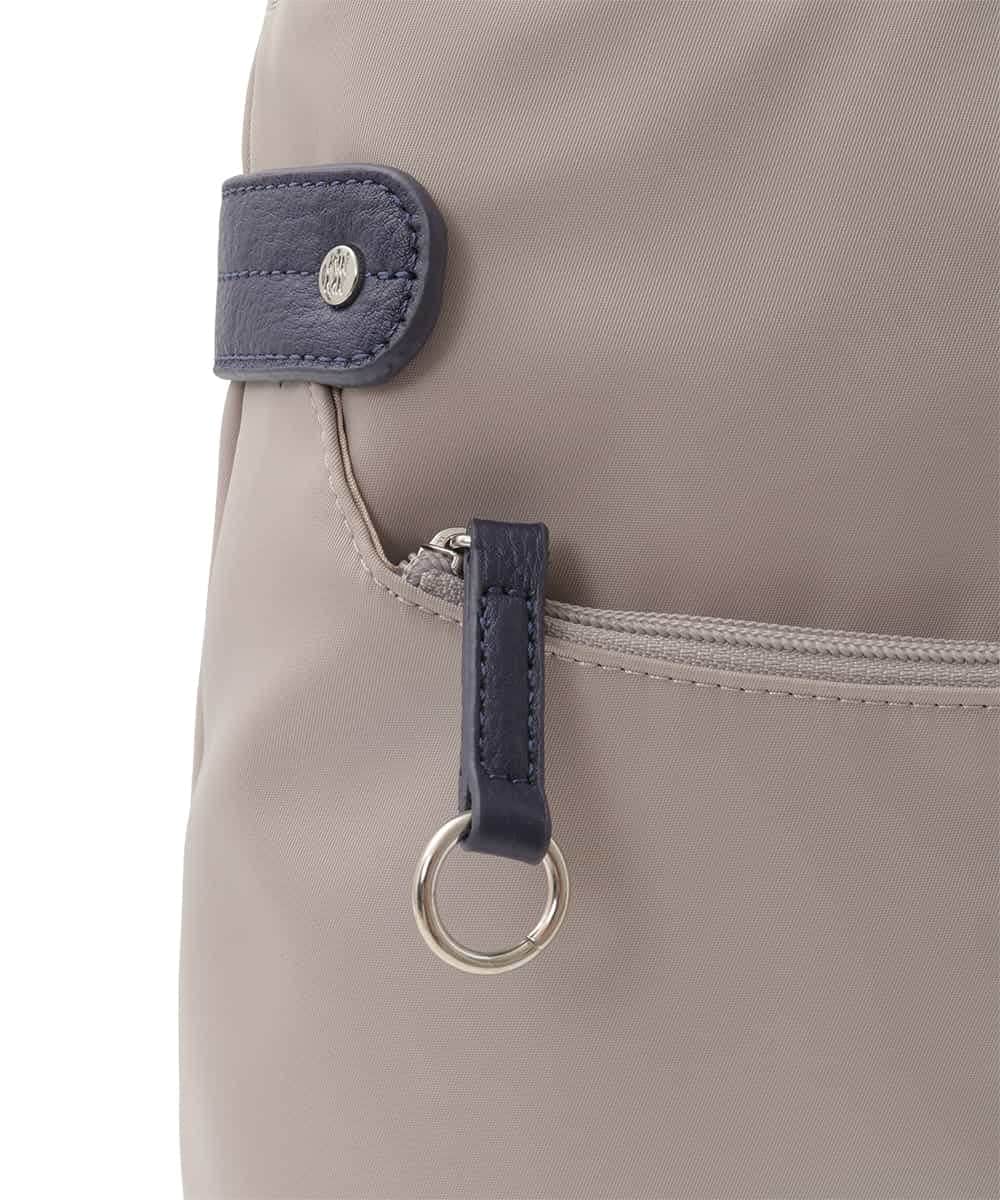 BKRAD90150 MK MICHEL KLEIN BAG(MK ミッシェルクラン バッグ) [撥水/500g以下の軽量]アクセントレザースクエアショルダーバッグ グレージュ×パープル