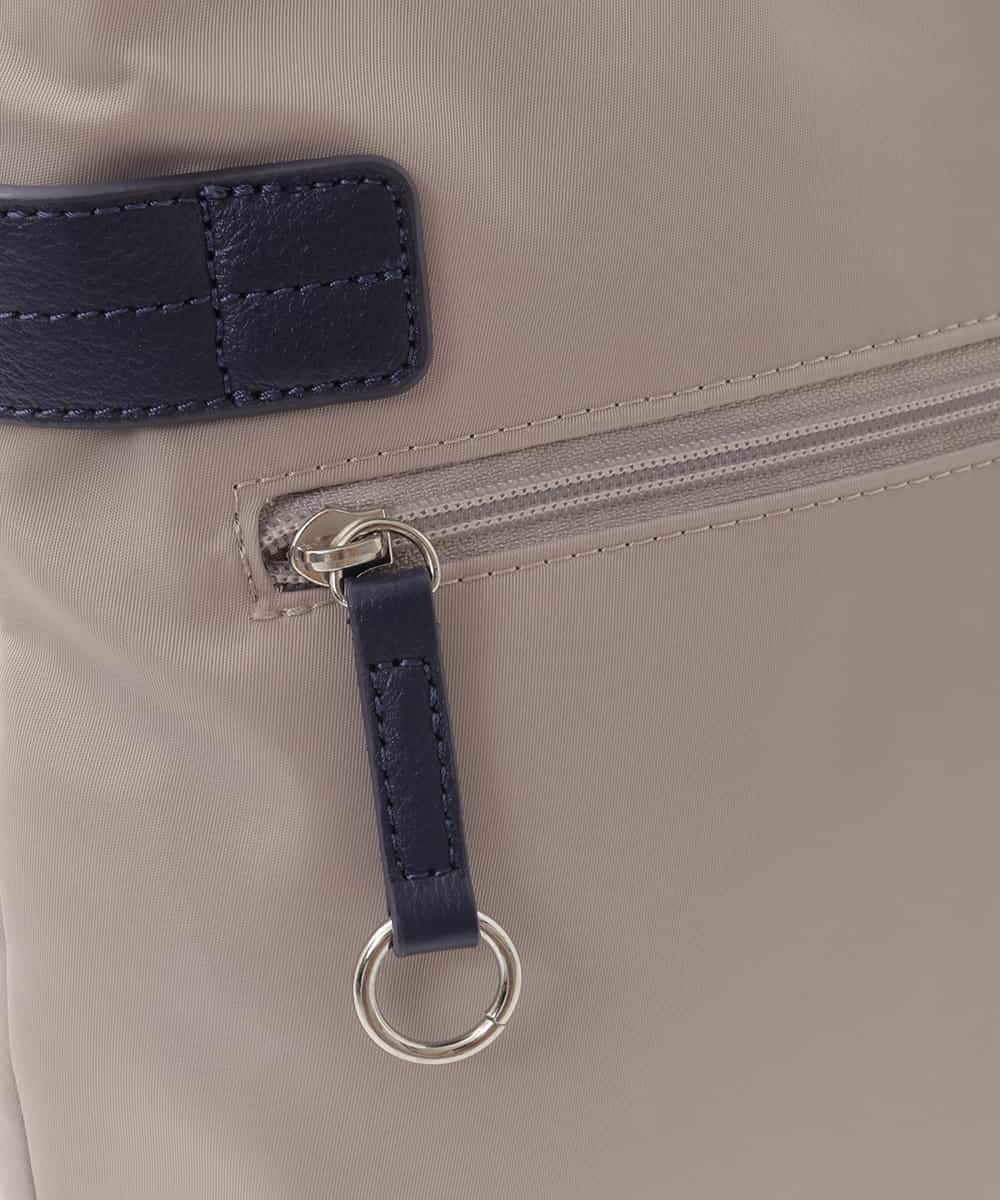 BKRAD90150 MK MICHEL KLEIN BAG(MK ミッシェルクラン バッグ) [撥水/500g以下の軽量]アクセントレザースクエアショルダーバッグ グレージュ×パープル