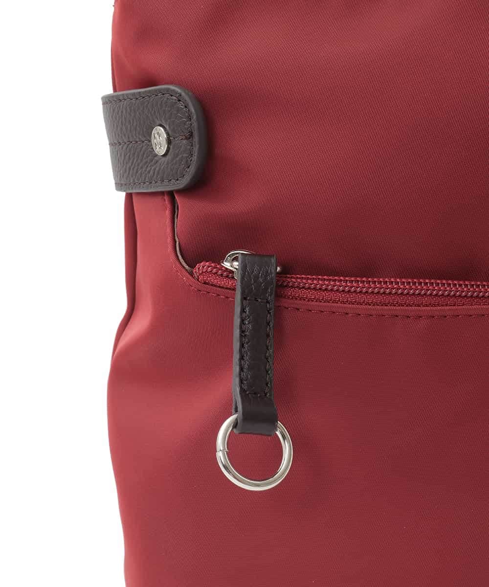 BKRAD90150 MK MICHEL KLEIN BAG(MK ミッシェルクラン バッグ) [撥水/500g以下の軽量]アクセントレザースクエアショルダーバッグ グレージュ×パープル