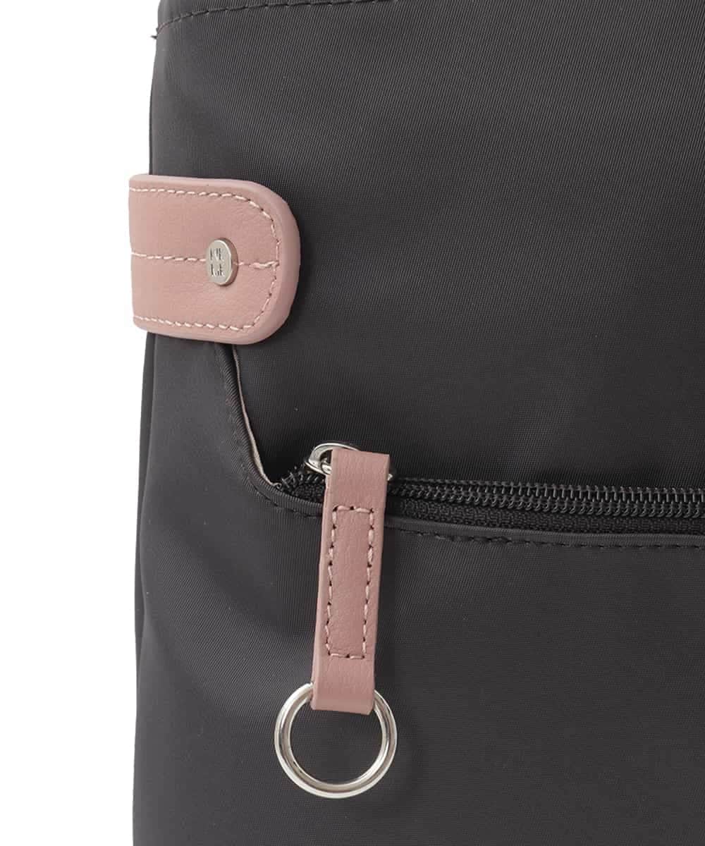 BKRAD90150 MK MICHEL KLEIN BAG(MK ミッシェルクラン バッグ) [撥水/500g以下の軽量]アクセントレザースクエアショルダーバッグ グレージュ×パープル