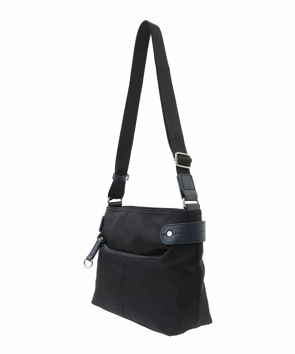 BKRAD91135 MK MICHEL KLEIN BAG(MK ミッシェルクラン バッグ) [撥水/500g以下の軽量]アクセントレザーコンパクトショルダーバッグ ブラック×ネイビー