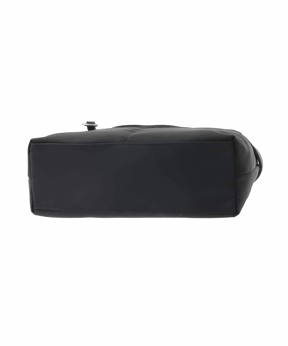 BKRAD91135 MK MICHEL KLEIN BAG(MK ミッシェルクラン バッグ) [撥水/500g以下の軽量]アクセントレザーコンパクトショルダーバッグ ブラック×ネイビー