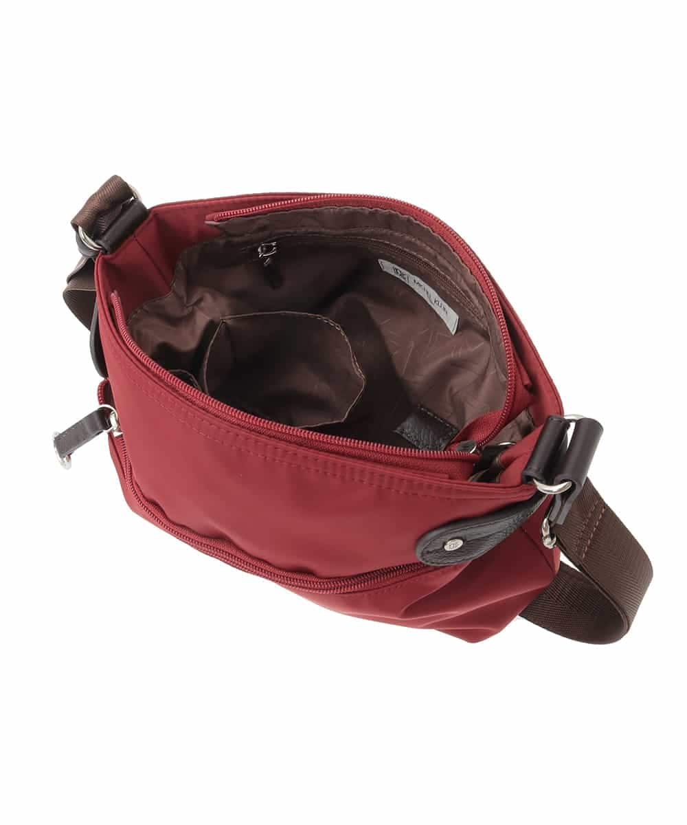 BKRAD91135 MK MICHEL KLEIN BAG(MK ミッシェルクラン バッグ) [撥水/500g以下の軽量]アクセントレザーコンパクトショルダーバッグ ブラック×ネイビー