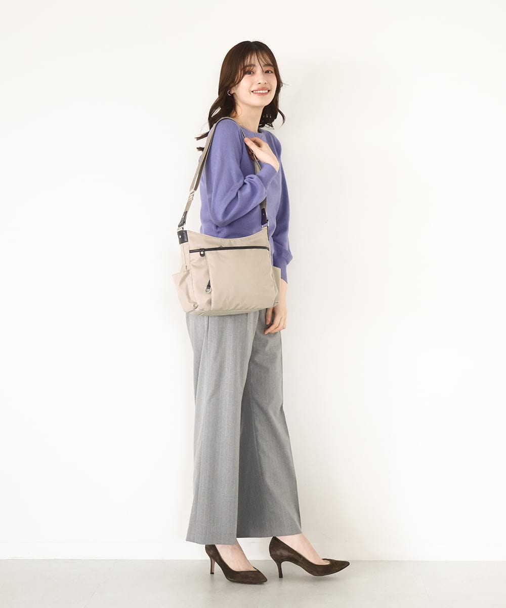 BKRAD94160 MK MICHEL KLEIN BAG(MK ミッシェルクラン バッグ) [撥水/500g以下の軽量]アクセントレザーショルダーバッグ レッド×ブラウン