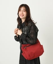 BKRAD94160 MK MICHEL KLEIN BAG(MK ミッシェルクラン バッグ) [撥水/500g以下の軽量]アクセントレザーショルダーバッグ レッド×ブラウン
