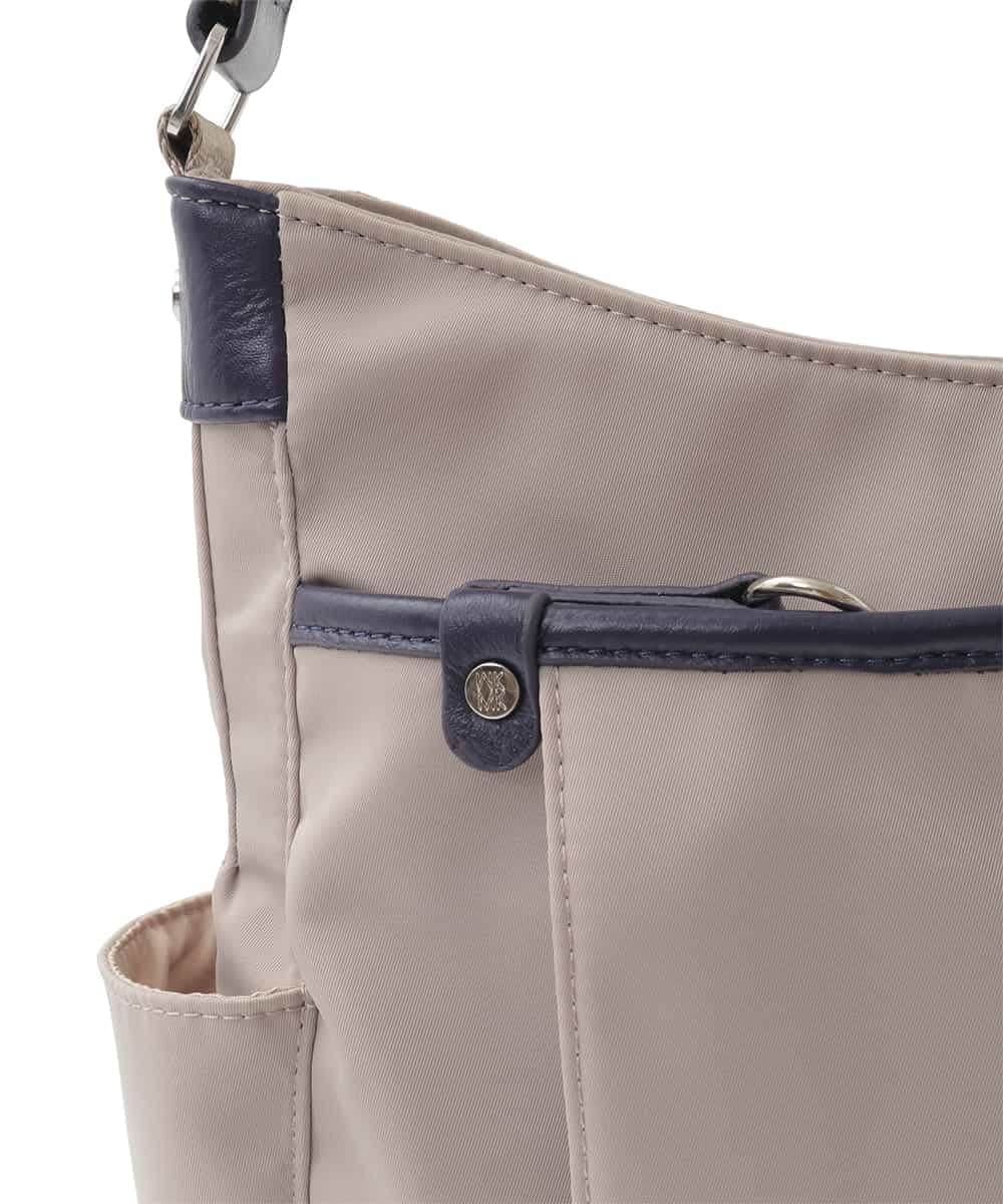 BKRAD94160 MK MICHEL KLEIN BAG(MK ミッシェルクラン バッグ) [撥水/500g以下の軽量]アクセントレザーショルダーバッグ レッド×ブラウン