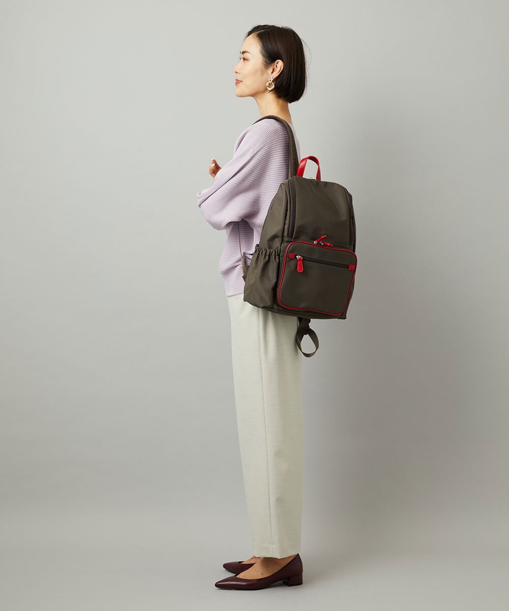 BKRAD96170 MK MICHEL KLEIN BAG(MK ミッシェルクラン バッグ) [撥水/A4収納可]スクエアデザインバックパック グレージュ×ベージュ