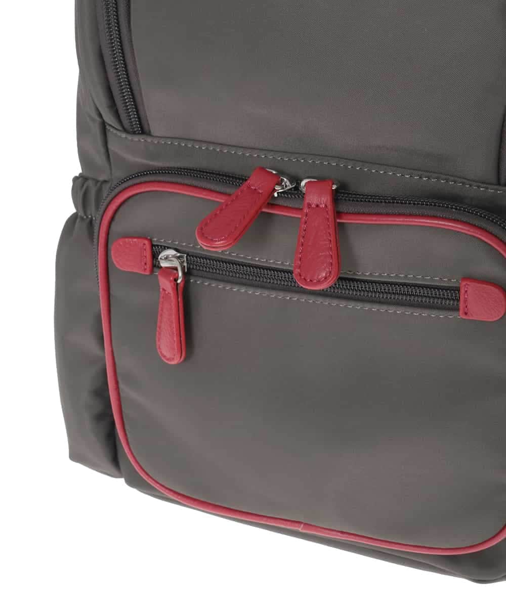 BKRAD97160 MK MICHEL KLEIN BAG(MK ミッシェルクラン バッグ) [撥水加工/軽量]スクエアデザインコンパクトリュック ブラウン×レッド