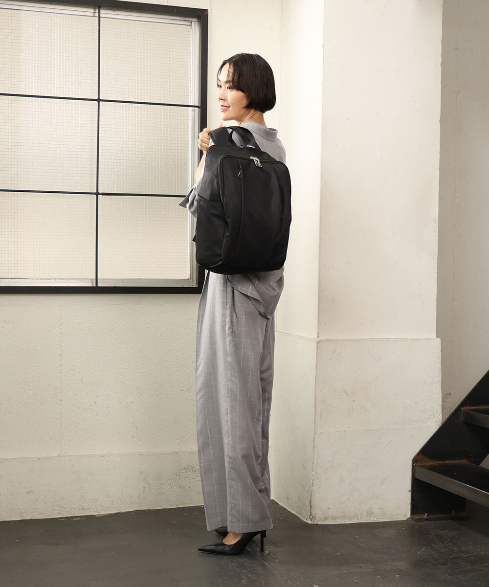 BKRAG03180 MK MICHEL KLEIN BAG(MK ミッシェルクラン バッグ) [23L/撥水/A4収納可]フロントタックデザインリュック グレー