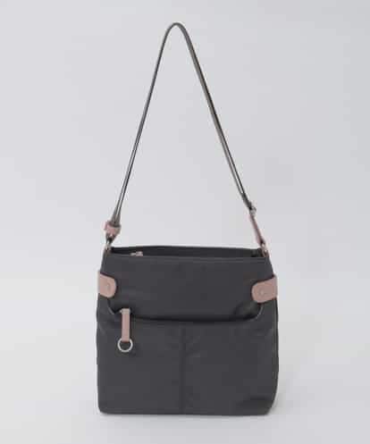 BKRAG90150 MK MICHEL KLEIN BAG 【撥水/軽量】アクセントレザースクエアショルダーバッグ