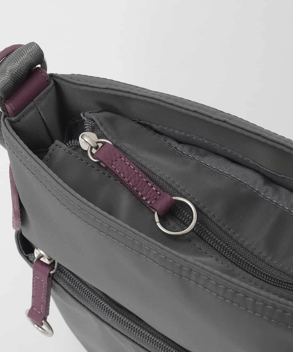 BKRAG90150 MK MICHEL KLEIN BAG(MK ミッシェルクラン バッグ) 【撥水/軽量】アクセントレザースクエアショルダーバッグ グレー