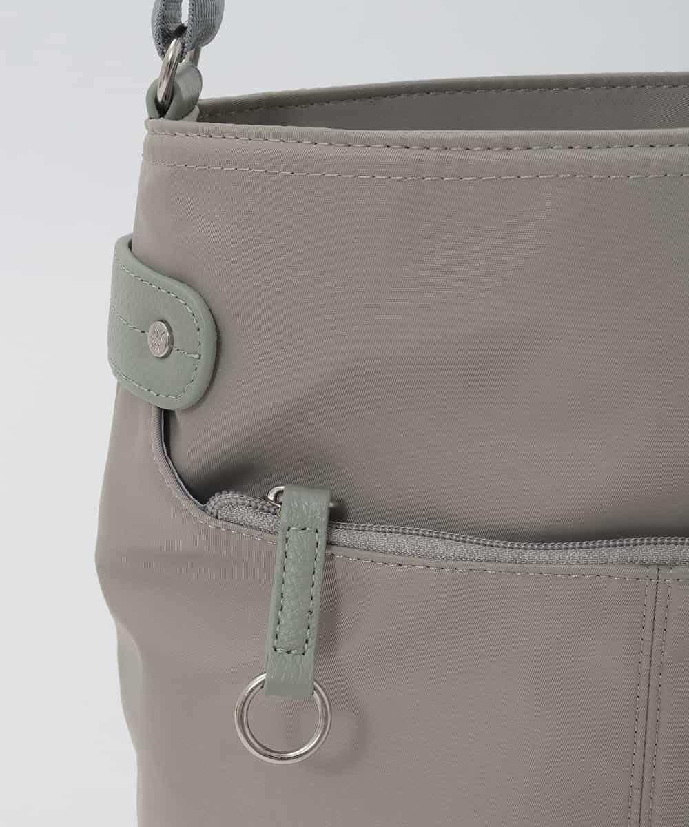 BKRAG90150 MK MICHEL KLEIN BAG(MK ミッシェルクラン バッグ) 【撥水/軽量】アクセントレザースクエアショルダーバッグ グレー