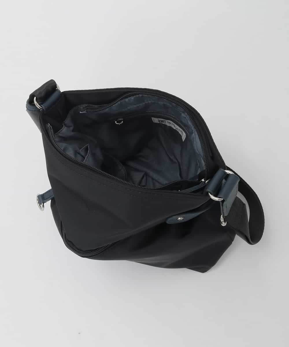 BKRAG90150 MK MICHEL KLEIN BAG(MK ミッシェルクラン バッグ) 【撥水/軽量】アクセントレザースクエアショルダーバッグ グレー