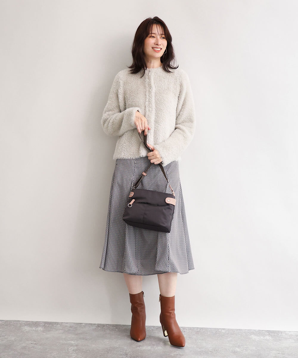 BKRAG91140 MK MICHEL KLEIN BAG(MK ミッシェルクラン バッグ) [撥水/軽量]アクセントレザーコンパクトショルダーバッグ ベージュ×グリーン