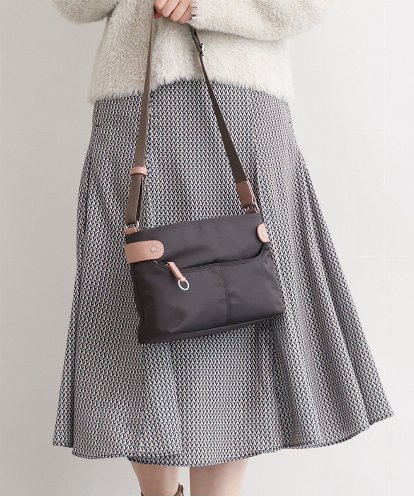 BKRAG91140 MK MICHEL KLEIN BAG [撥水/軽量]アクセントレザーコンパクトショルダーバッグ