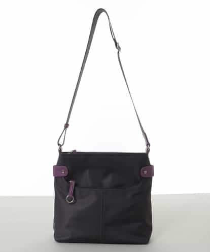 BKRAV90140 MK MICHEL KLEIN BAG [撥水・軽量][ペットボトルホルダー付き]アクセントレザースクエアショルダーバッグ