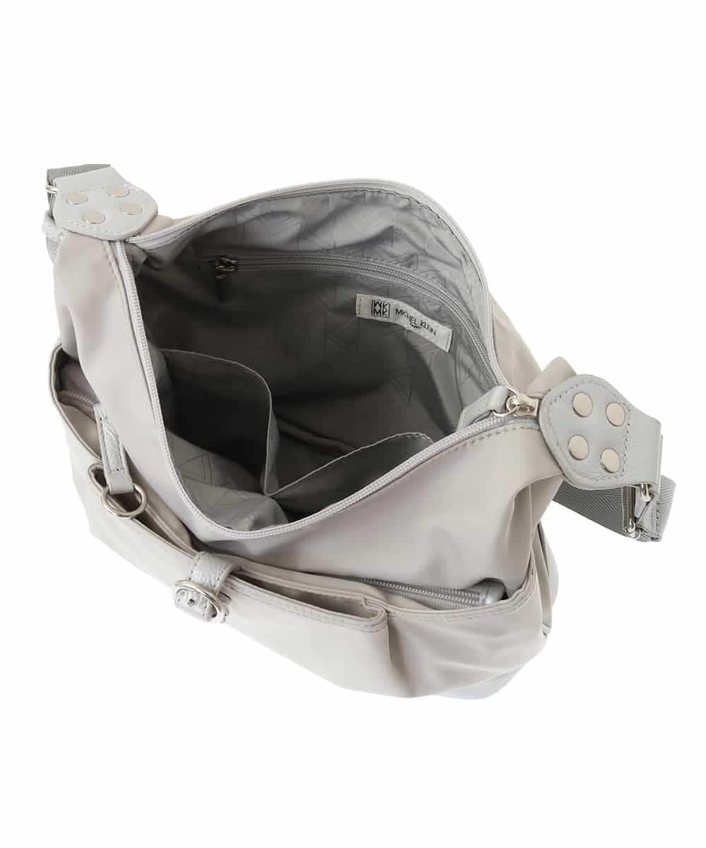 BKRGA81140 MK MICHEL KLEIN BAG(MK ミッシェルクラン バッグ) [撥水/500g以下の軽量]レザーポイントナイロンショルダーバッグ ブラウン×ピンク