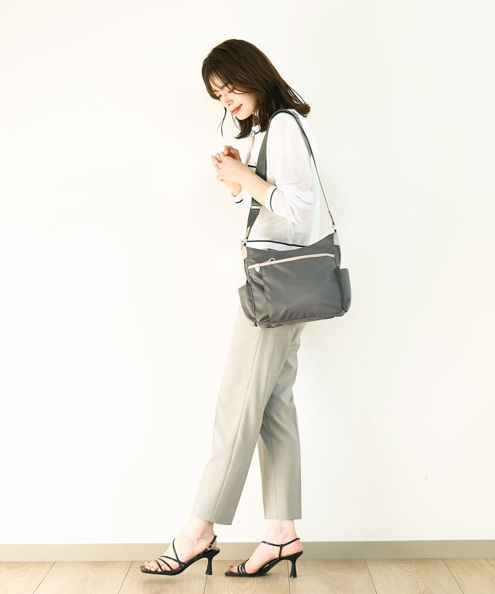 BKRGA94160 MK MICHEL KLEIN BAG(MK ミッシェルクラン バッグ) [撥水/500g以下の軽量]アクセントレザーショルダーバッグ グレージュ×ベージュ