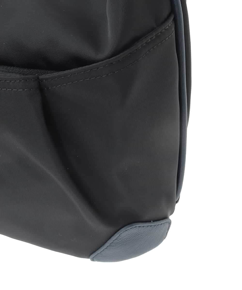 BKRGD81140 MK MICHEL KLEIN BAG(MK ミッシェルクラン バッグ) [撥水/軽量]レザーポイントナイロンショルダーバッグ ブラック×ネイビー