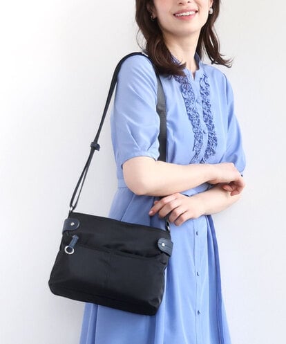 BKRGD91135 MK MICHEL KLEIN BAG [撥水/軽量]アクセントレザーコンパクトショルダーバッグ