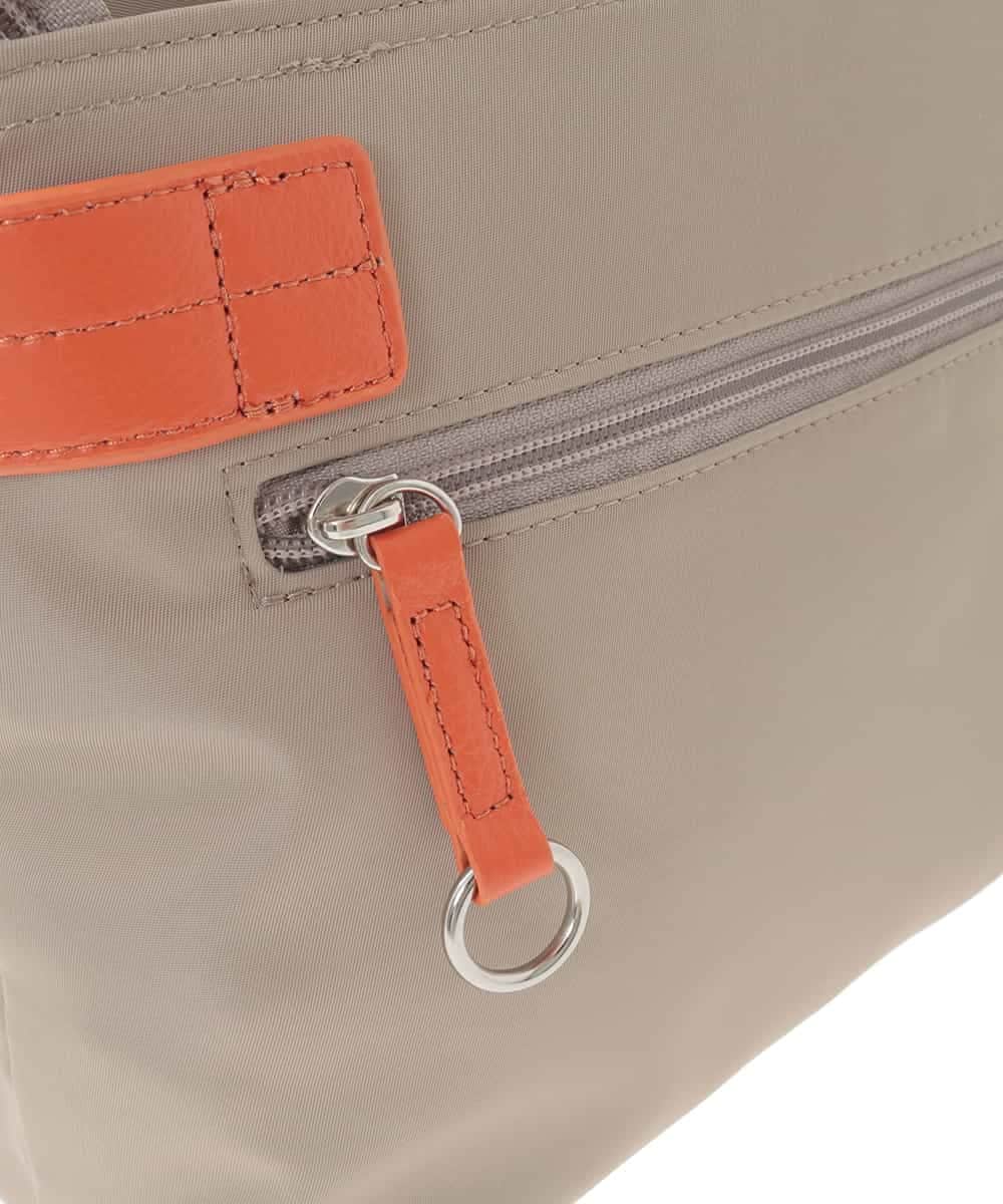 BKRGD91135 MK MICHEL KLEIN BAG(MK ミッシェルクラン バッグ) [撥水/軽量]アクセントレザーコンパクトショルダーバッグ ベージュ×オレンジ