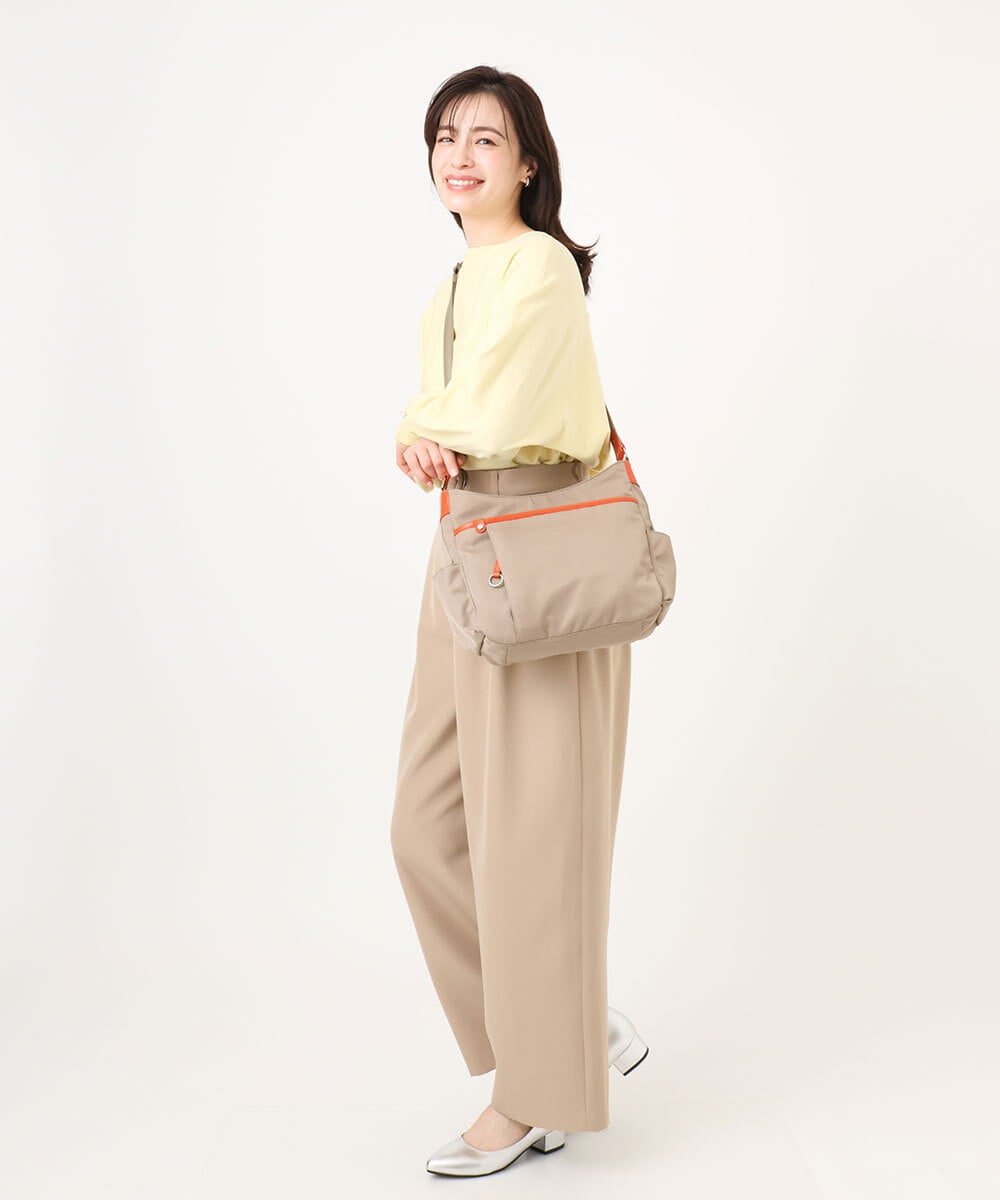 BKRGD94160 MK MICHEL KLEIN BAG(MK ミッシェルクラン バッグ) [撥水/軽量]アクセントレザーショルダーバッグ ブラウン×ピンク