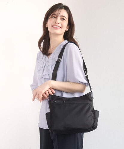 BKRGD94160 MK MICHEL KLEIN BAG [撥水/軽量]アクセントレザーショルダーバッグ