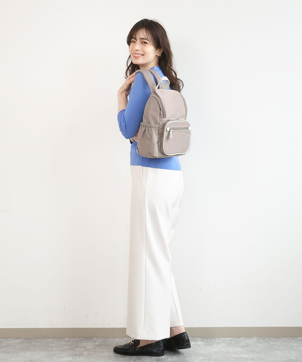 BKRGD97160 MK MICHEL KLEIN BAG(MK ミッシェルクラン バッグ) [撥水/500g以下]多機能ポケットパイピングコンパクトリュック グレージュ×オフホワイト