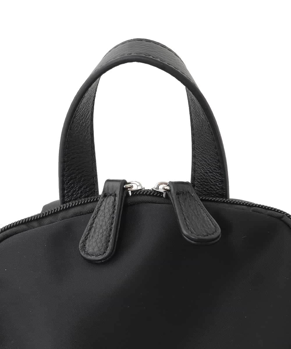 BKRGD97160 MK MICHEL KLEIN BAG(MK ミッシェルクラン バッグ) [撥水/500g以下]多機能ポケットパイピングコンパクトリュック グレージュ×オフホワイト