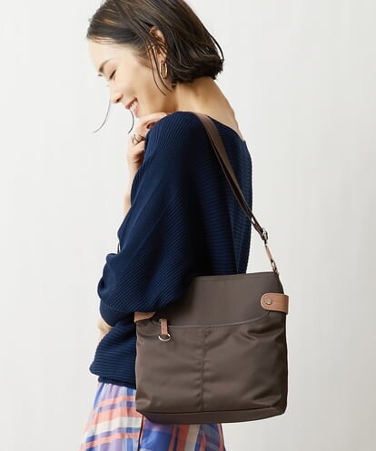 BKRGS90140 MK MICHEL KLEIN BAG 【豆腐一丁より軽い】【撥水】ナイロンスクエアショルダーバッグ