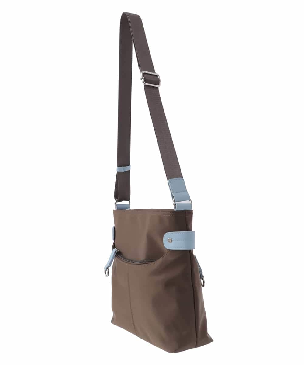 BKRGV90140 MK MICHEL KLEIN BAG(MK ミッシェルクラン バッグ) [撥水/500g以下の軽量]アクセントレザースクエアショルダーバッグ ブラウン×ライトブルー