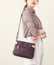 BKRGV91135 MK MICHEL KLEIN BAG(MK ミッシェルクラン バッグ) [撥水/500g以下の軽量]アクセントレザーコンパクトショルダーバッグ ブラウン×ピンク