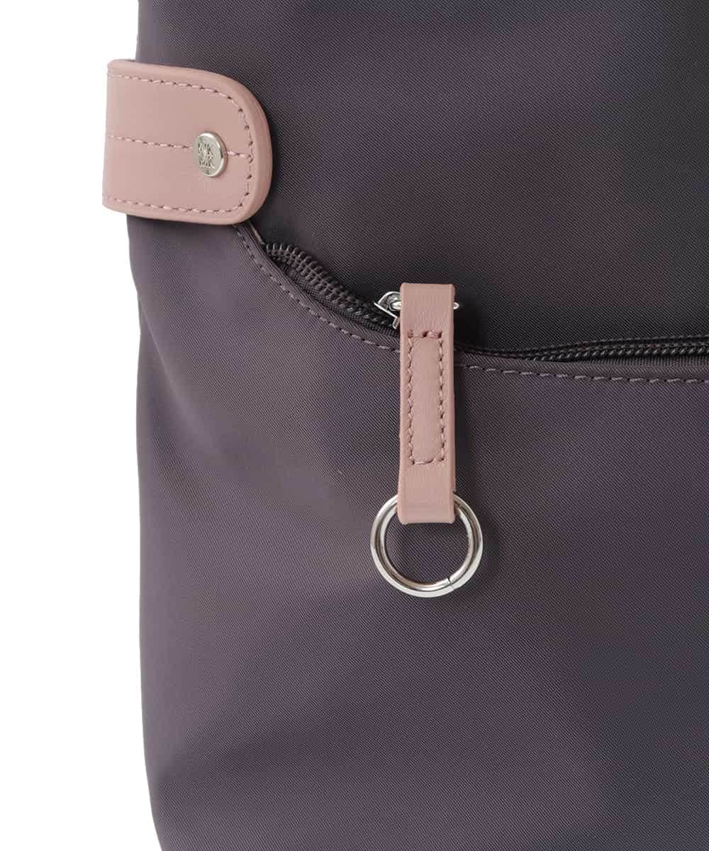 BKRGV91135 MK MICHEL KLEIN BAG(MK ミッシェルクラン バッグ) [撥水/500g以下の軽量]アクセントレザーコンパクトショルダーバッグ ベージュ×ブラック