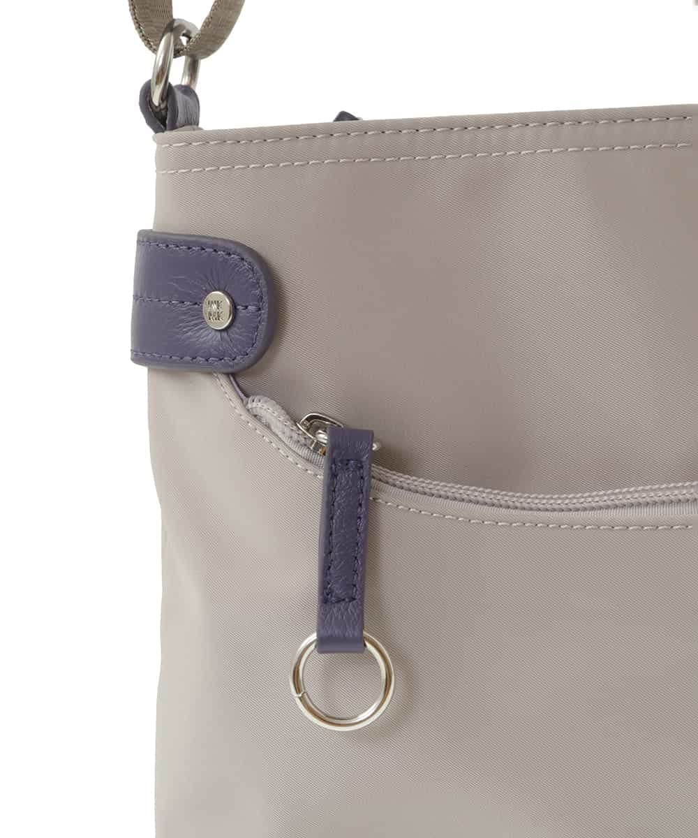 BKRGV91135 MK MICHEL KLEIN BAG(MK ミッシェルクラン バッグ) [撥水/500g以下の軽量]アクセントレザーコンパクトショルダーバッグ ベージュ×ブラック