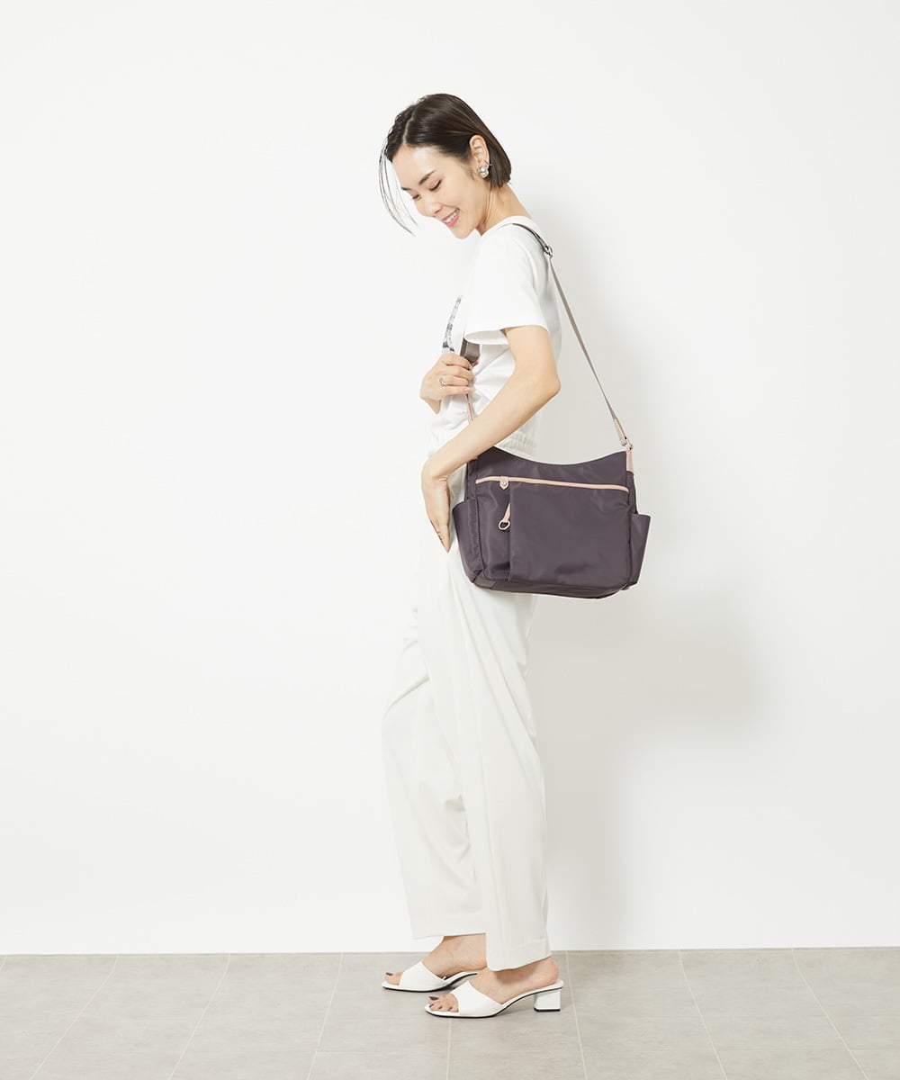 BKRGV94150 MK MICHEL KLEIN BAG(MK ミッシェルクラン バッグ) [撥水/500g以下の軽量]アクセントレザーショルダーバッグ ブラウン×ライトブルー