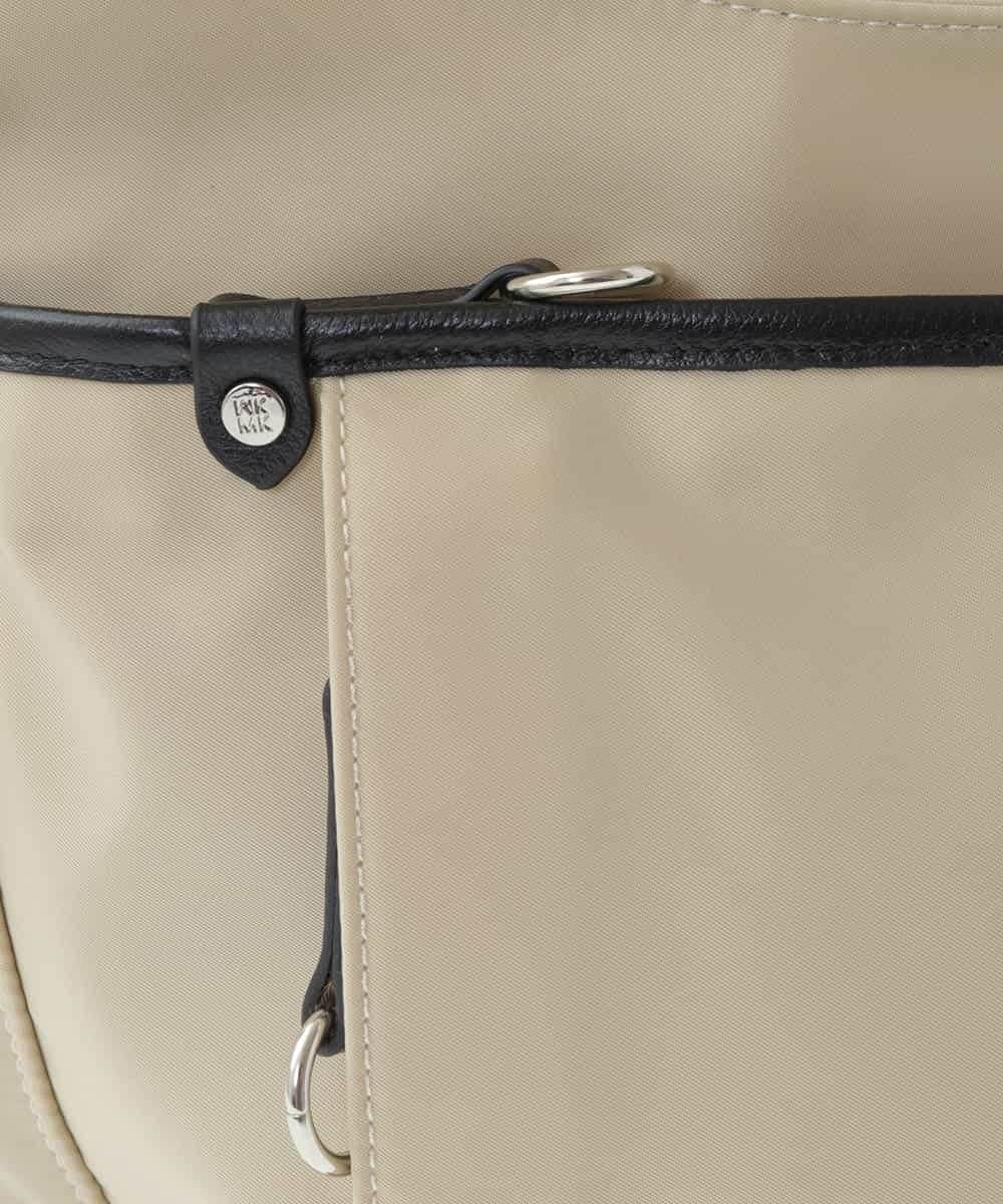BKRGV94150 MK MICHEL KLEIN BAG(MK ミッシェルクラン バッグ) [撥水/500g以下の軽量]アクセントレザーショルダーバッグ ブラウン×ライトブルー