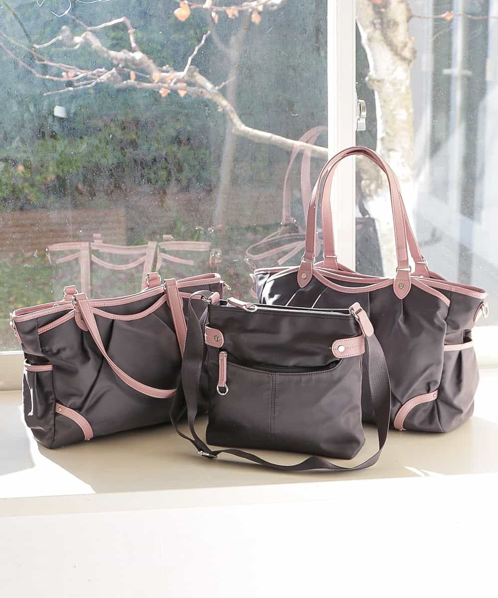 BKRTE90120 MK MICHEL KLEIN BAG(MK ミッシェルクラン バッグ) 【撥水】ナイロンショルダーバッグ ピンクｘダークブラウン