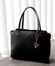 BKSAD01040 MK MICHEL KLEIN BAG(MK ミッシェルクラン バッグ) 透かしフラワーモチーフチャーム パープル