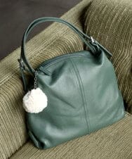 BKSAD81038 MK MICHEL KLEIN BAG(MK ミッシェルクラン バッグ) パールモチーフ付きファーチャーム グレー