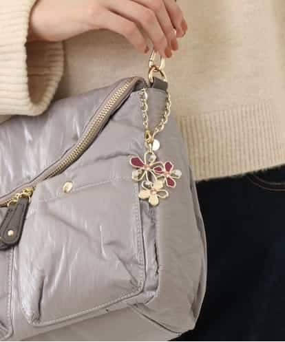 BKSAM01038 MK MICHEL KLEIN BAG 透かしデザインフラワーチャーム