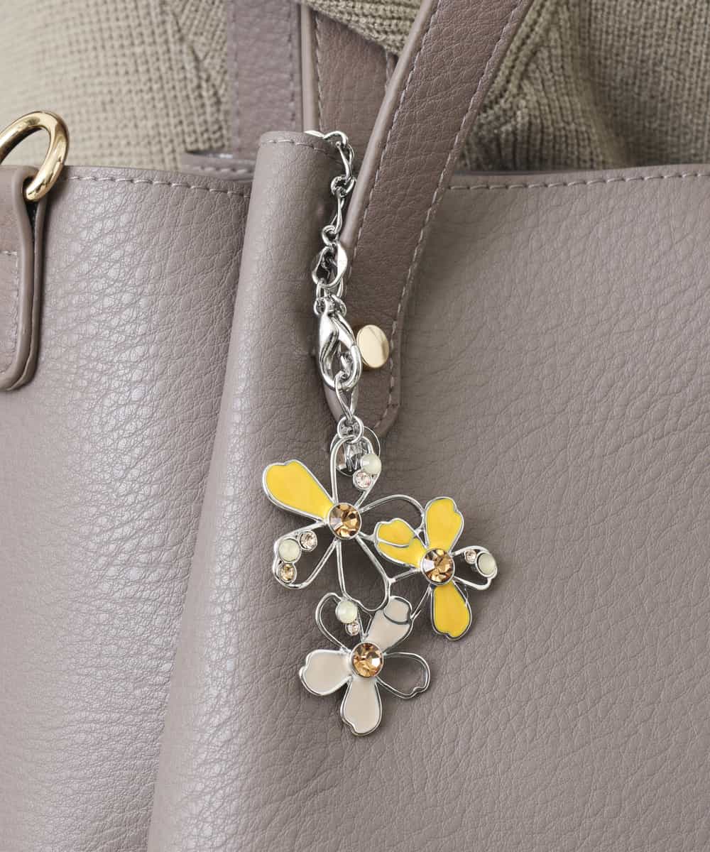 BKSGJ01038 MK MICHEL KLEIN BAG(MK ミッシェルクラン バッグ) フラワービジューチャーム イエロー