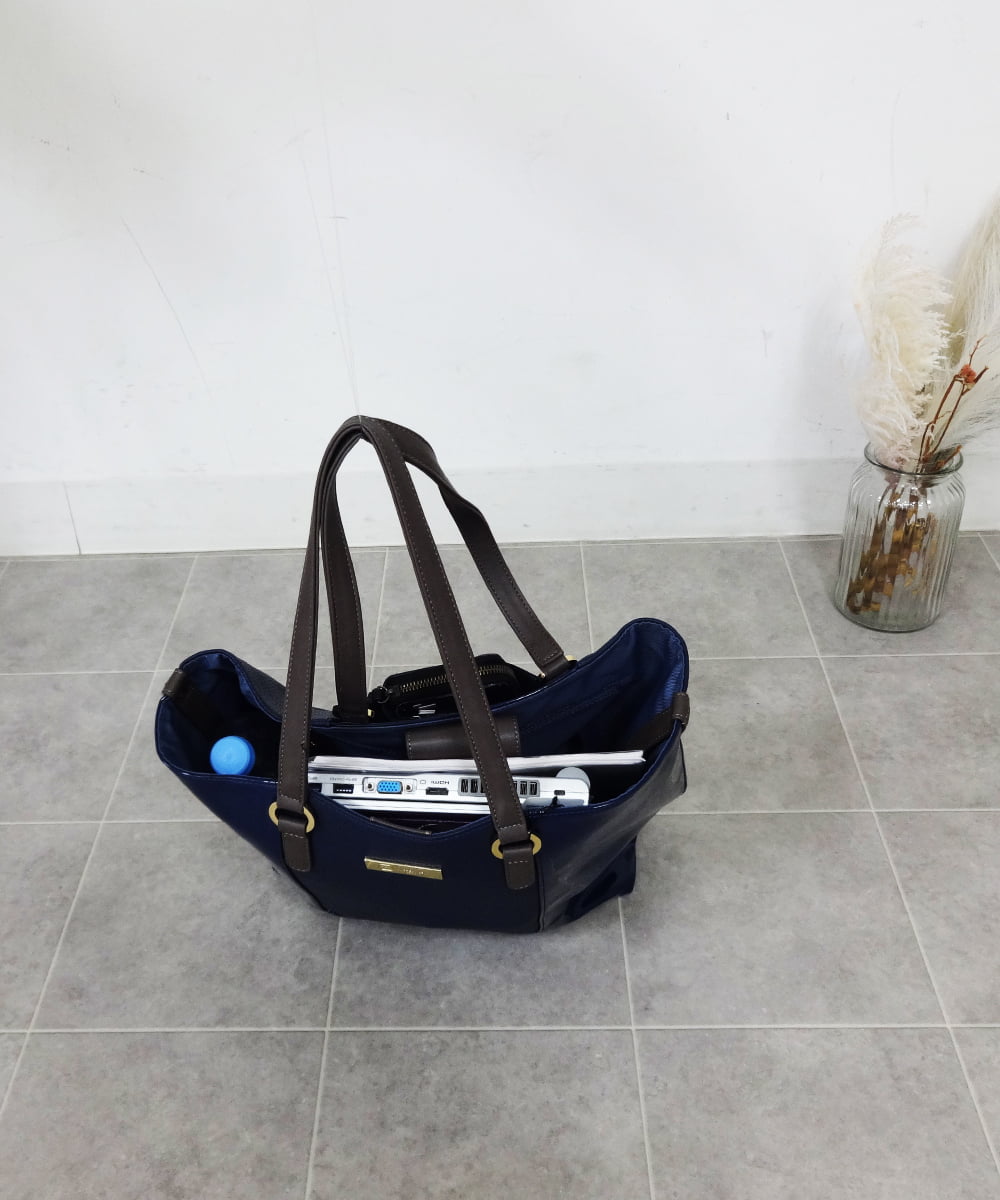 BPBGS38170 MK MICHEL KLEIN BAG(MK ミッシェルクラン バッグ) [2WAY/A4収納可能]エナメルデザインBIGトートバッグ ネイビー