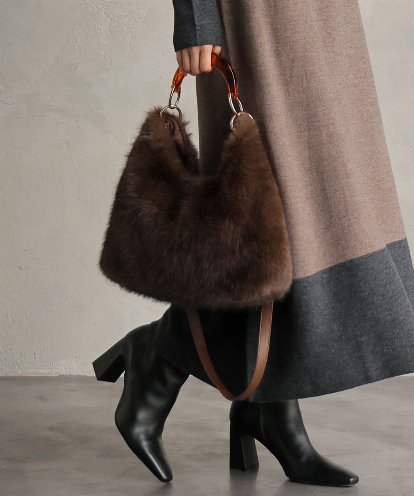 BPCAG01160 MK MICHEL KLEIN BAG [2WAY]アクリルハンドルフェイクファーバッグ